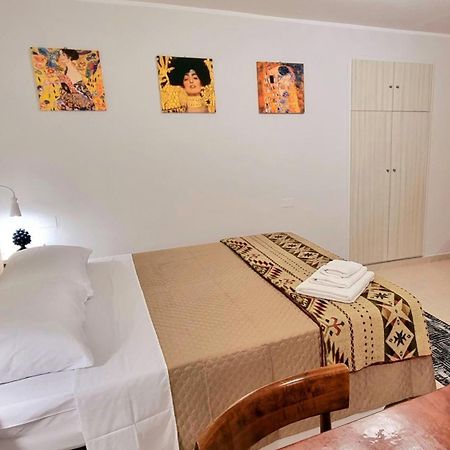 Porta Terra Apartment Cefalu Exterior photo