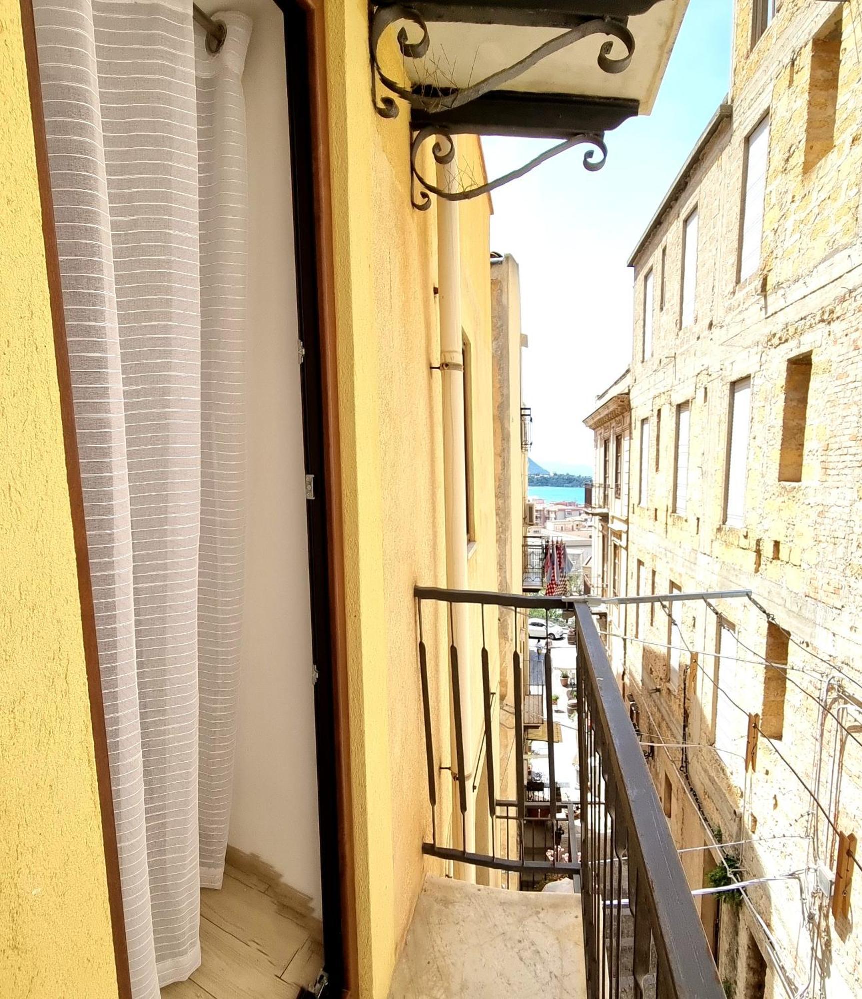 Porta Terra Apartment Cefalu Exterior photo